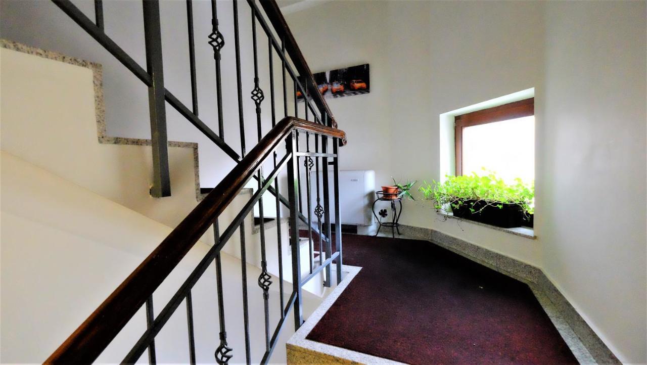 Cozy Attic Room V Bukarest Kültér fotó